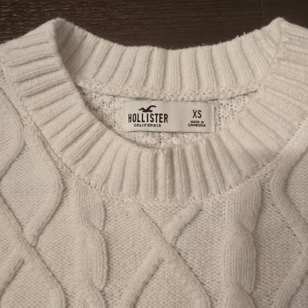 Hollister White Cable Knit Sweater - Picture 5 of 9